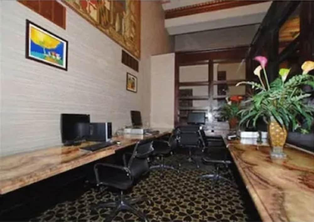 Baltimore Plaza Hotel Dış mekan fotoğraf